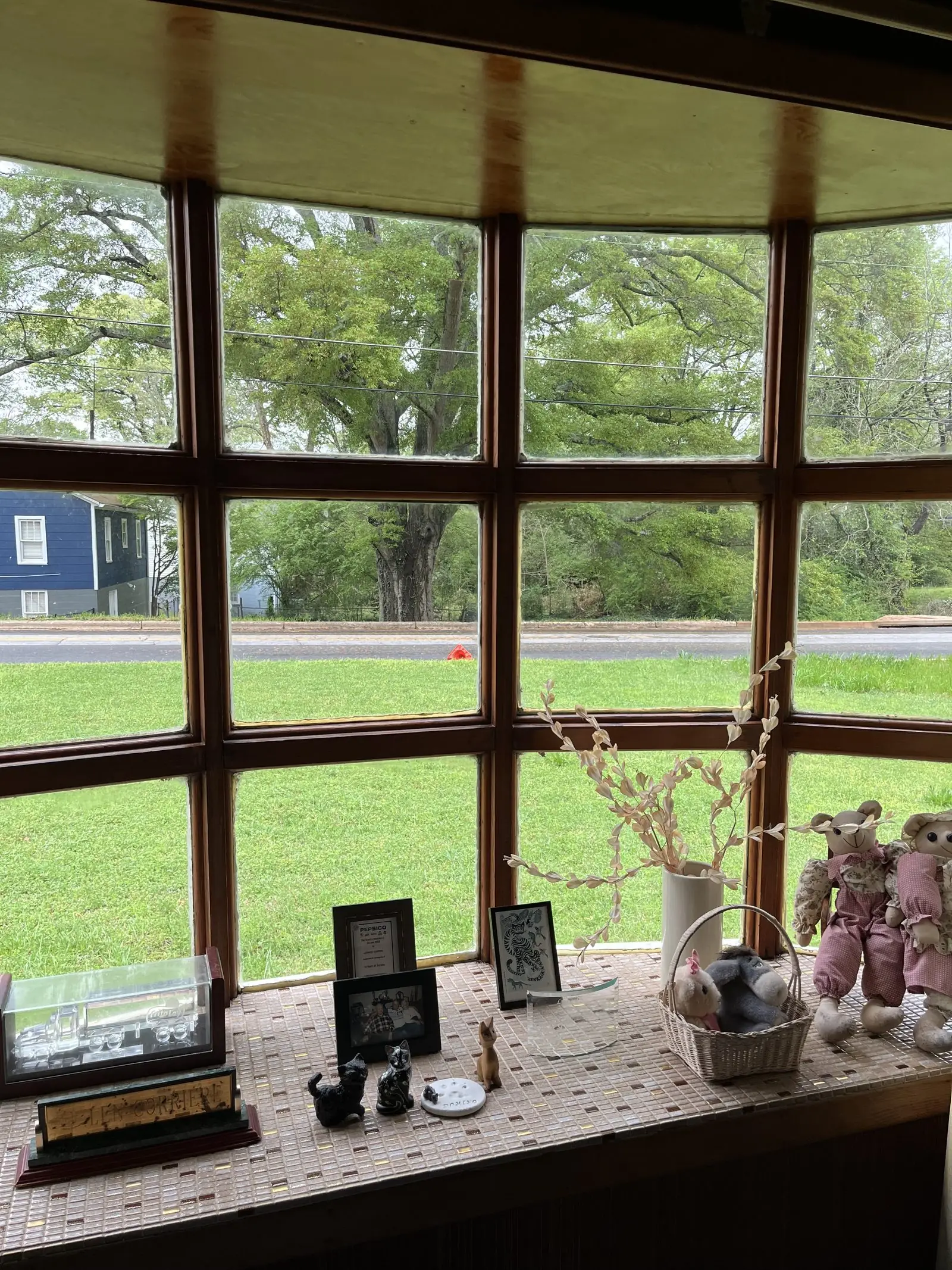 The same bay window cleaned so the glass reads clear in Carrollton, GA